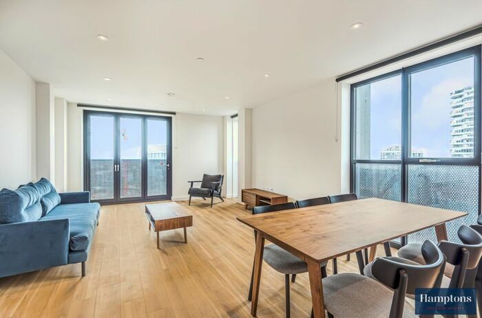 3 Bedroom Flat To Rent In Ten Degrees, George Street, Croydon, CR0