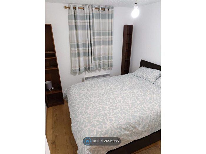 1 Bedroom Flat To Rent In Memorial Avenue, London, E15