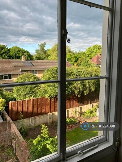 1 Bedroom Flat To Rent In Wellington Square, Cheltenham, GL50