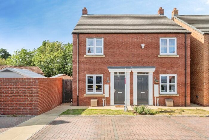 2 Bedroom Semi-Detached House For Sale In The Hedgerows, Eggborough, Goole, DN14