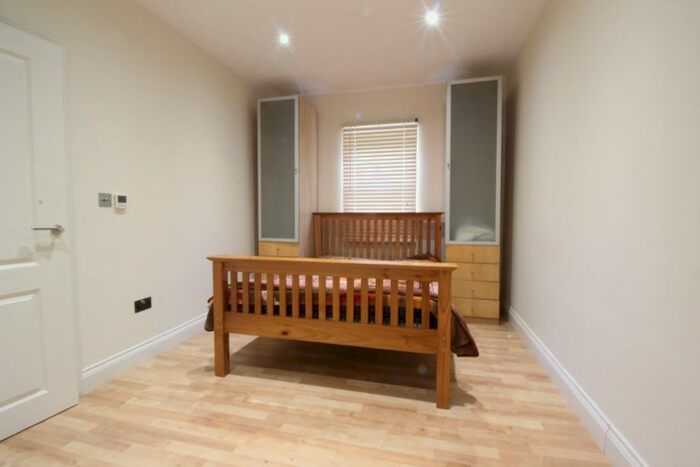 Studio To Rent In Newlands Drive, Maidenhead, SL6