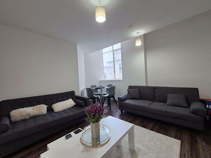 1 Bedroom Apartment For Sale In The Strand, Liverpool, L2