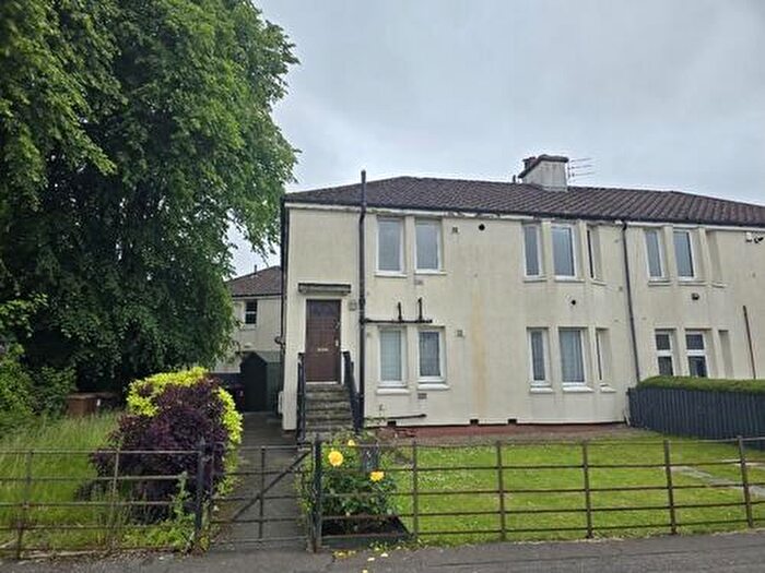 2 Bedroom Flat To Rent In Byron Crescent, Dundee, DD3
