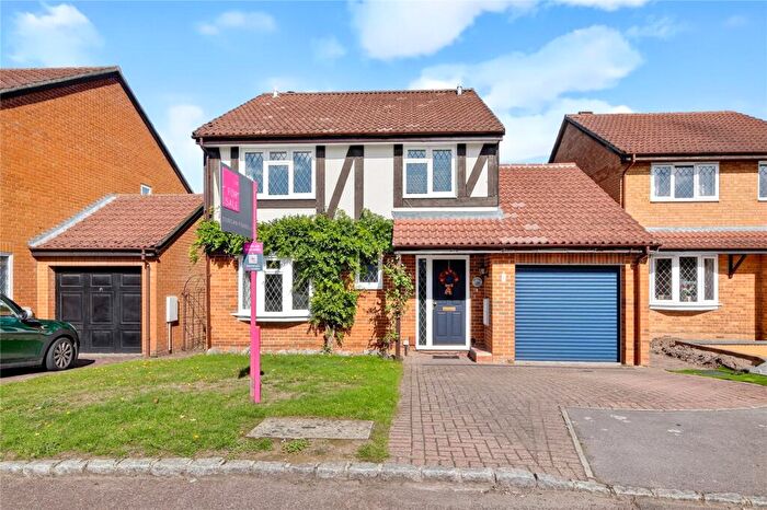 4 Bedroom Detached House For Sale In Leafield Copse, Bracknell, Berkshire, RG12