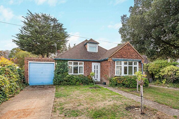 4 Bedroom Bungalow For Sale In Pinewood Drive, Staines-Upon-Thames, Surrey, TW18
