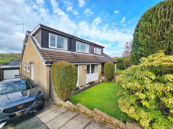 3 Bedroom Semi-Detached House For Sale In Hempshaw Avenue, Loveclough, Rossendale, BB4