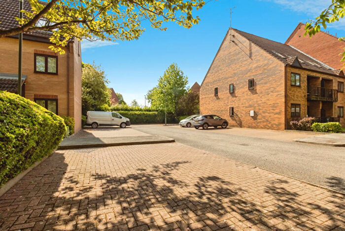 2 Bedroom Apartment To Rent In Teal Wharf, Castle Marina, NG7