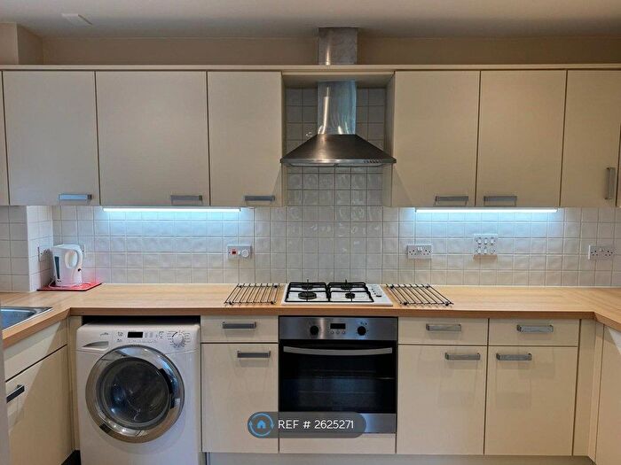 2 Bedroom Flat To Rent In School Road, Ashford, TW15