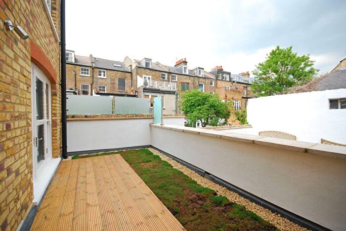 2 Bedroom Flat To Rent In Moray Mews, Finsbury Park, London, N7