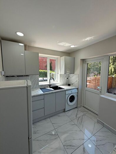 1 Bedroom Flat To Rent In Stuart Court, High Street, Elstree, Borehamwood, WD6