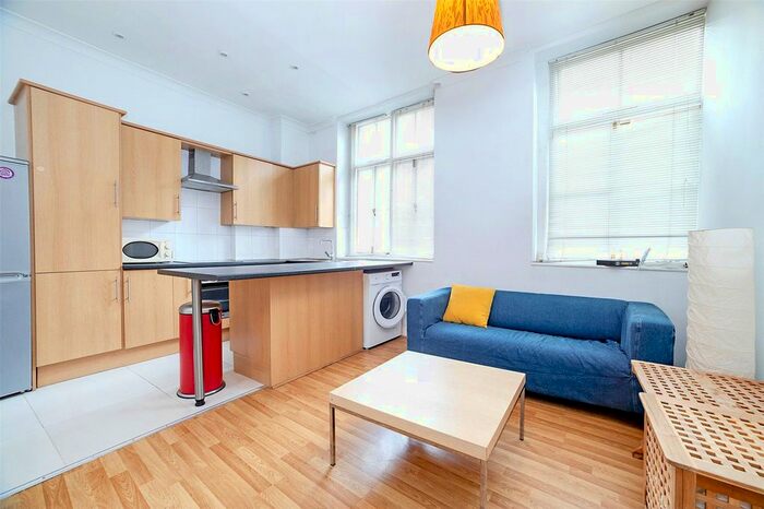 2 Bedroom Flat To Rent In St. John Street, London, EC1V