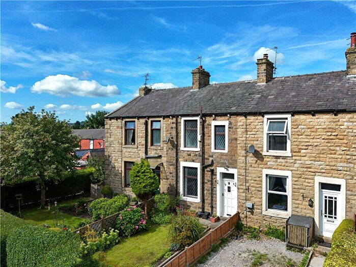 3 Bedroom Terraced House For Sale In Green End Road, Earby, Barnoldswick, Lancashire, BB18