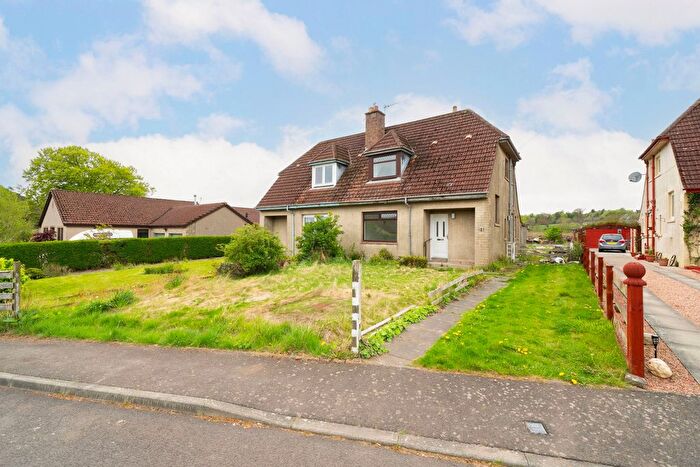 3 Bedroom Semi-Detached House For Sale In Beechbank, Foodieash, KY15