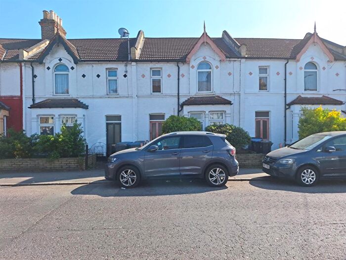 2 Bedroom Flat To Rent In Bury Street, London, N9