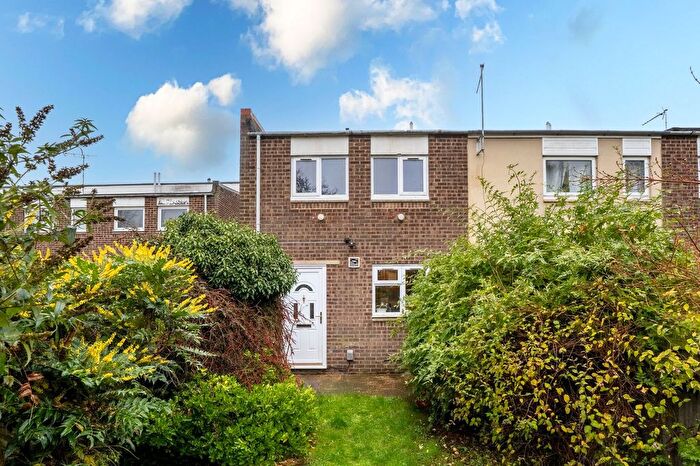 3 Bedroom Terraced House For Sale In Otter Close, Bar Hill, CB23
