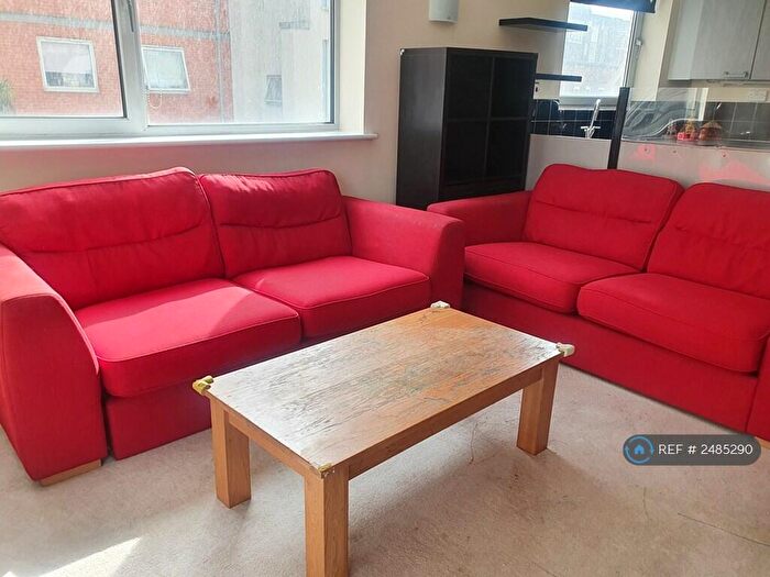 2 Bedroom Flat To Rent In City View, Ilford, IG1