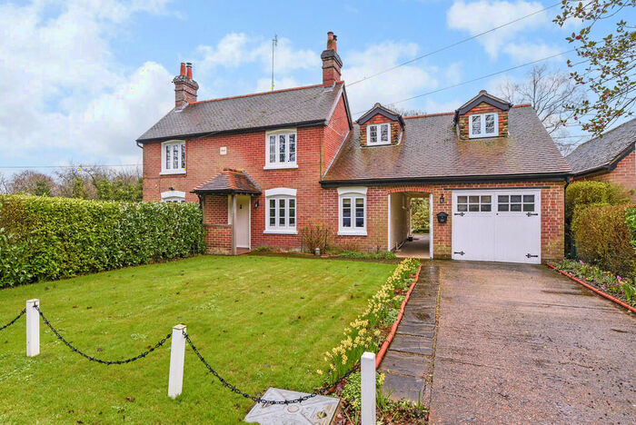 4 Bedroom Semi-Detached House For Sale In Lodge Hill, Newtown, PO17