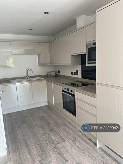 2 Bedroom Flat To Rent In The Old Cornmill, Horsforth, Leeds, LS18