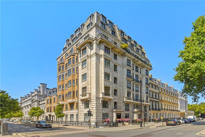 2 Bedroom Flat To Rent In Portland Place, London, W1B