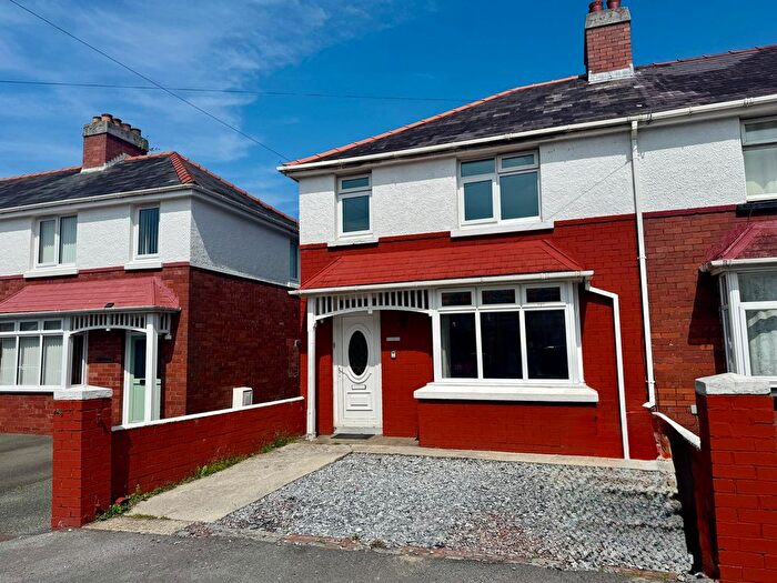 3 Bedroom Semi-Detached House To Rent In Furnace Road, Carmarthen, SA31