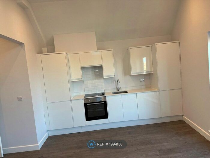 2 Bedroom Flat To Rent In High Street, Margate, CT9