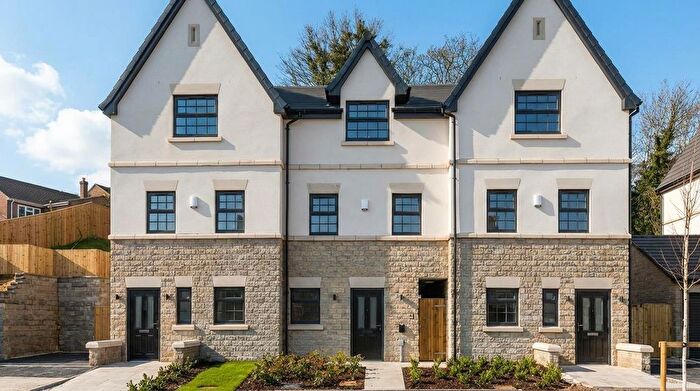 4 Bedroom Semi-Detached House For Sale In , The Place, Roundhay, LS8