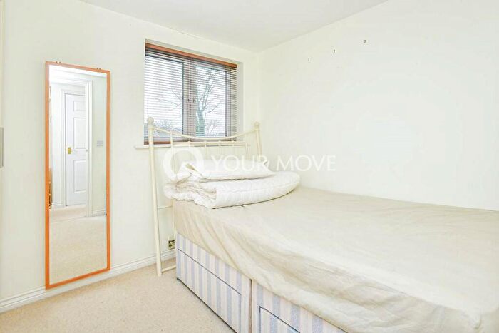 2 Bedroom Flat To Rent In Barlow Gardens, Plymouth, PL2