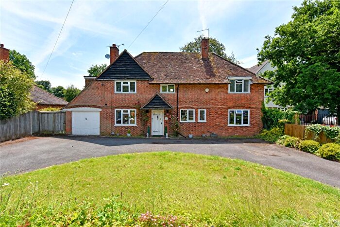 4 Bedroom Detached House To Rent In Thicket Grove, Maidenhead, Berkshire, SL6