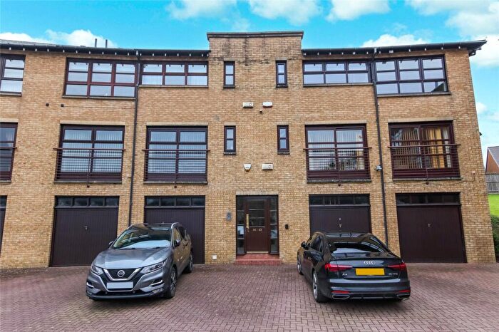 2 Bedroom Flat For Sale In Lymekilns Road, Stewartfield, East Kilbride, South Lanarkshire, G74