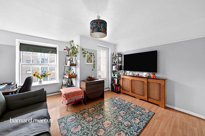 2 Bedroom Flat For Sale In Union Grove, London, SW8