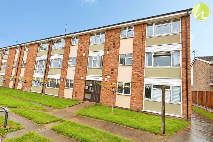 2 Bedroom Flat For Sale In Coronation Avenue, East Tilbury, RM18