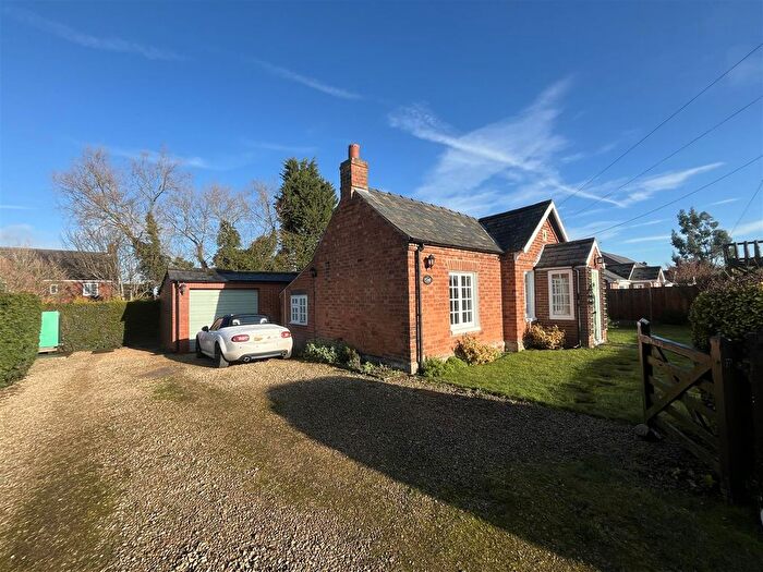 2 Bedroom Detached Bungalow For Sale In Prince Crescent, Staunton, GL19