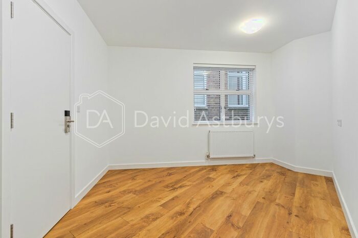 Studio To Rent In Winchester Place, Highgate, London N6