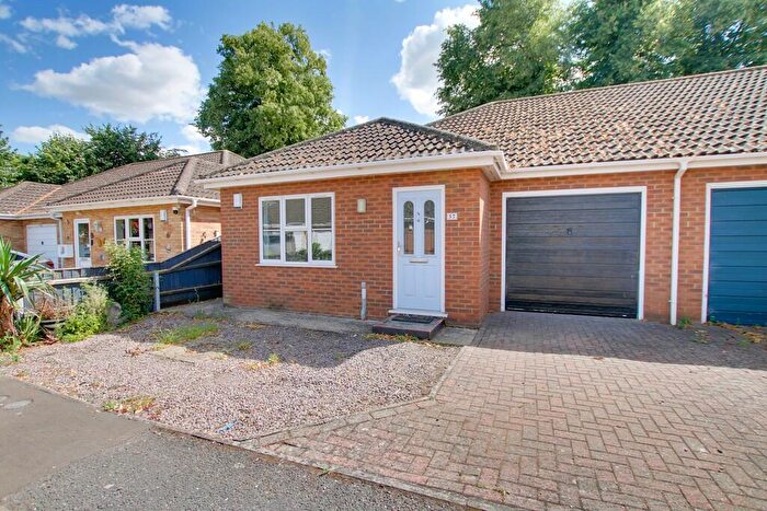 2 Bedroom Semi-Detached Bungalow To Rent In High School Close, March, PE15