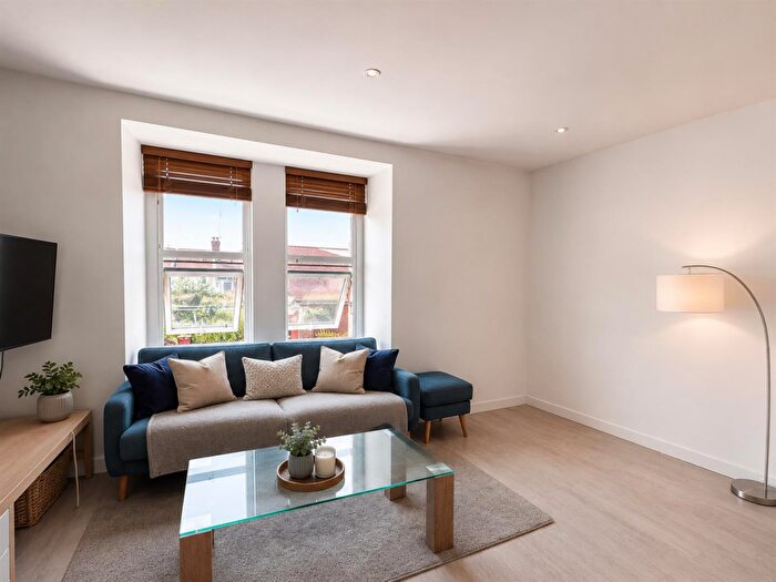 3 Bedroom Maisonette For Sale In Whippingham Road, Brighton, BN2
