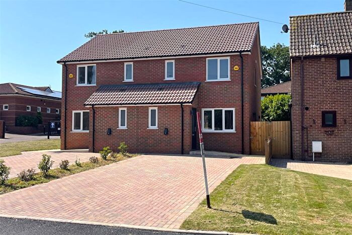 3 Bedroom Semi-Detached House For Sale In Wyvern Road, Sherford, Taunton, TA1
