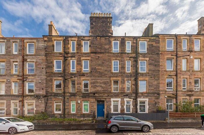 1 Bedroom Flat To Rent In Stewart Terrace, Edinburgh, EH11