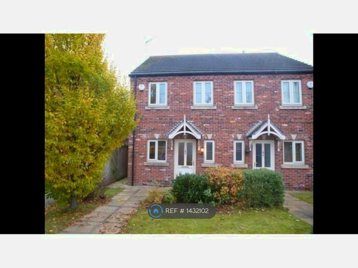 2 Bedroom Semi-Detached House To Rent In Fieldside, Crowle, DN17