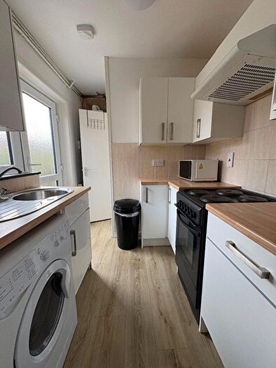 4 Bedroom Semi-Detached House To Rent In Pretoria Road, Canterbury, CT1