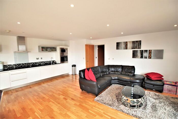 2 Bedroom Flat To Rent In Ability Place, Millharbour, South Quay, Cross Harbour, Canary Wharf, London, E14