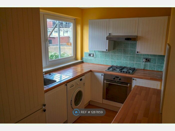 3 Bedroom Maisonette To Rent In Croxden Close, Edgware HA8