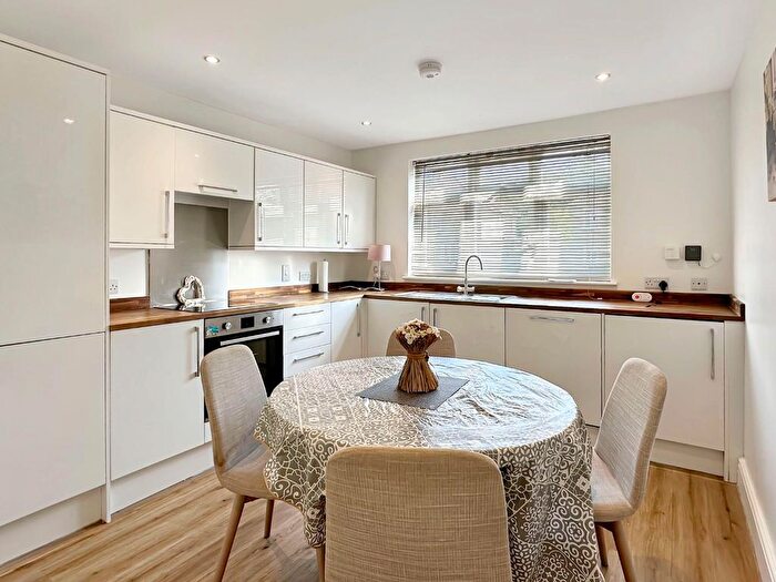4 Bedroom Detached House For Sale In Coldhams Lane, Cambridge, CB1