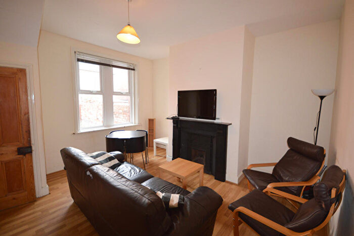 4 Bedroom Terraced House To Rent In £pppw - Ripon Gardens, Jesmond, NE2