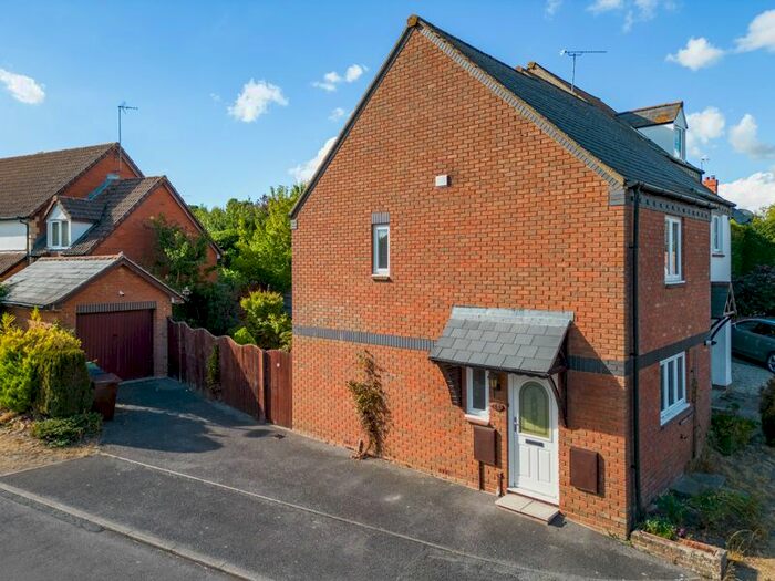 3 Bedroom End Of Terrace House To Rent In Rolls Court, Wantage, OX12