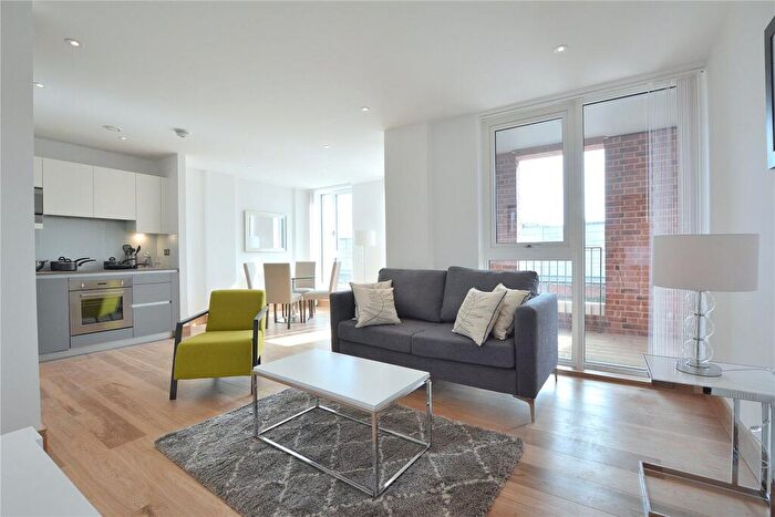 2 Bedroom Flat To Rent In Fusion Court, London, E1