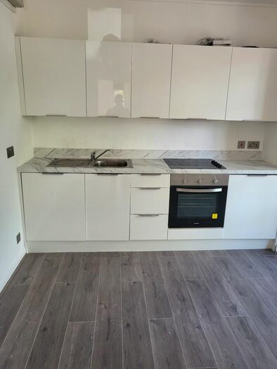 Studio To Rent In Laburnham Road, Maidenhead, SL6