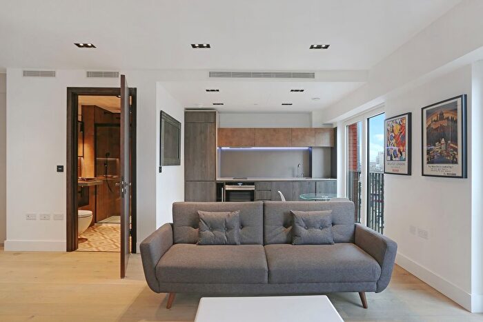 Studio To Rent In Exchange Gardens, Vauxhall, London, SW8