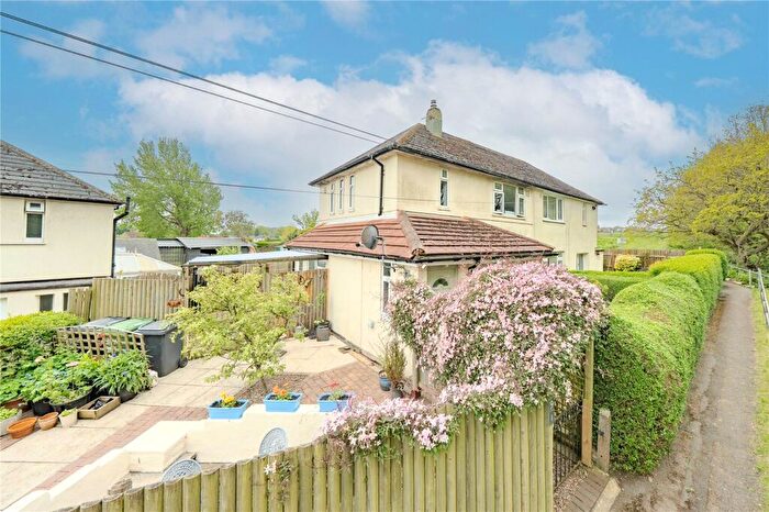3 Bedroom Semi-Detached House For Sale In Farrar Lane, Leeds, West Yorkshire, LS16