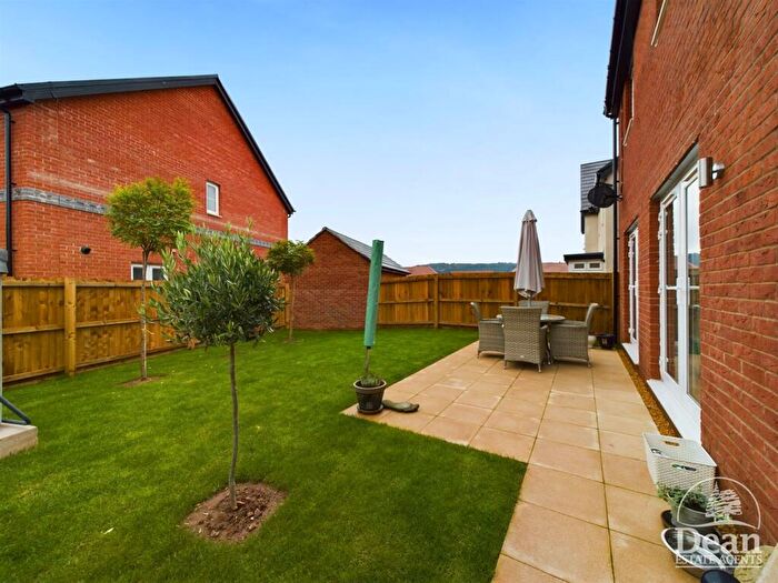 4 Bedroom Detached House For Sale In Starling Road, Ross-On-Wye, HR9