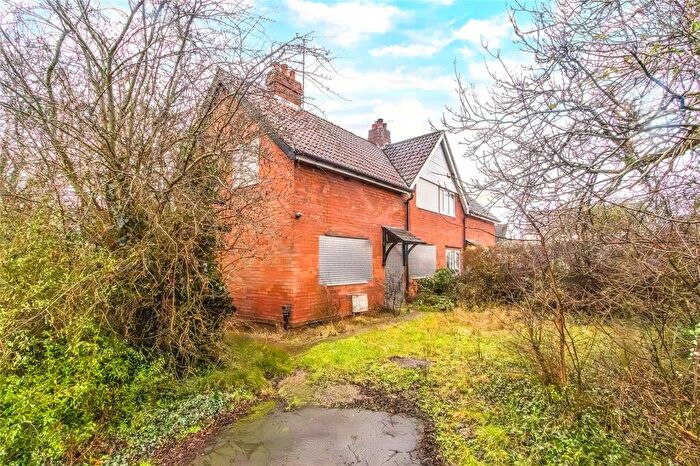 3 Bedroom Semi-Detached House For Sale In Highworth Road, South Marston, Swindon, Wiltshire, SN3